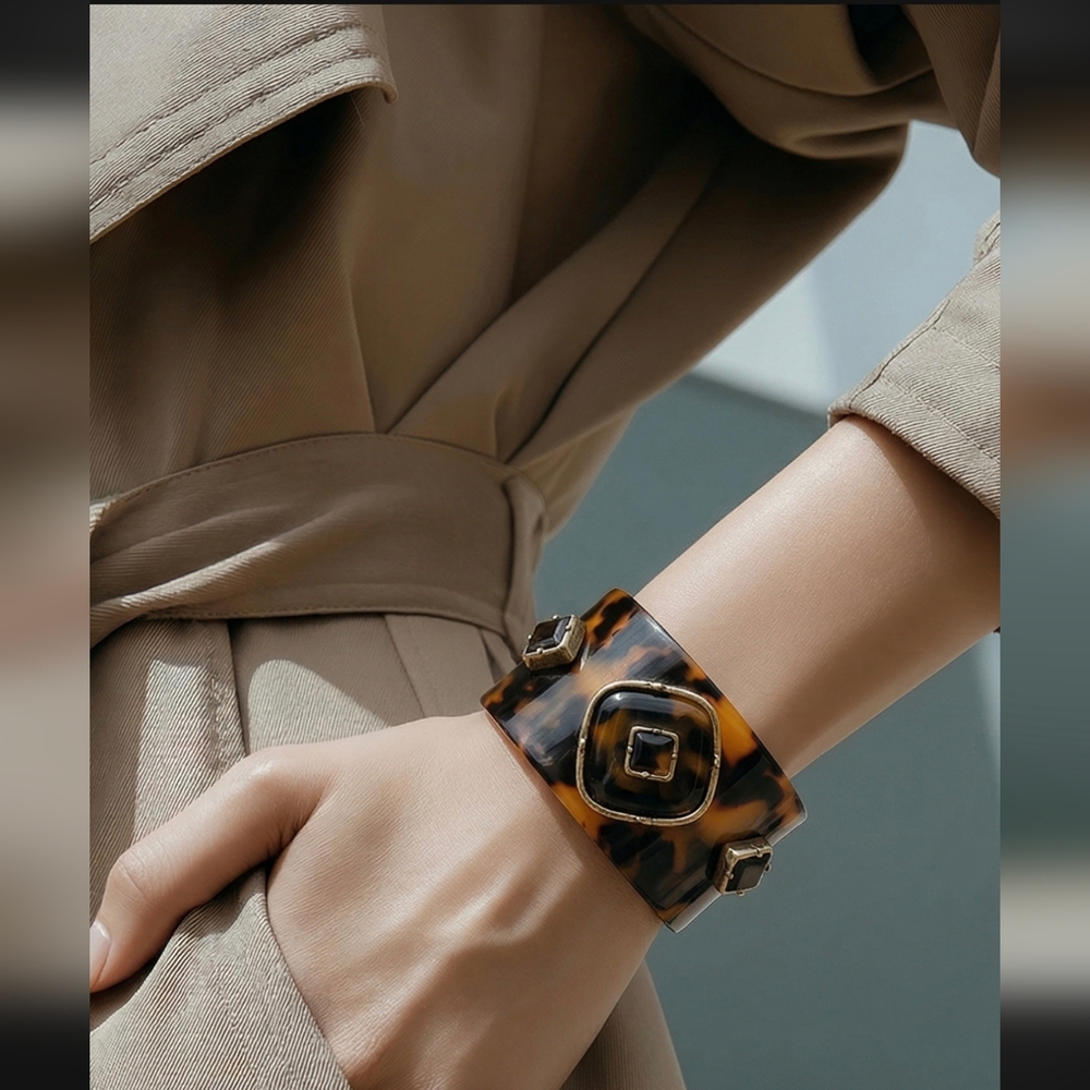 Chico's Sienna Tortoise Shell Cuff Bracelet